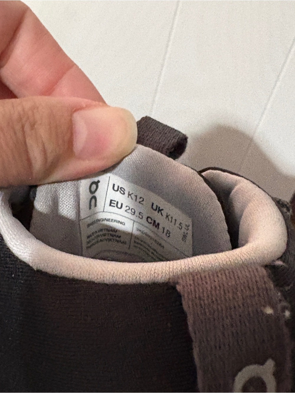 On Running Kids Waterproof Cloudhero Mid Size 12 - Picture 7 of 10